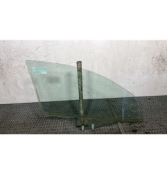Vitre avant gauche MAZDA 3 1