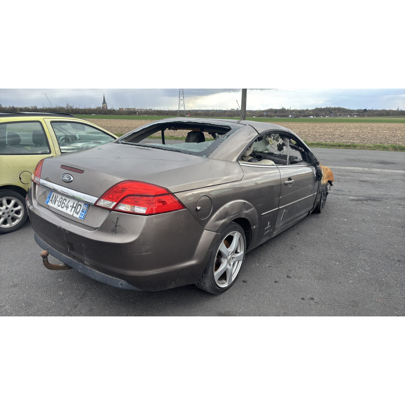 Verin de coffre FORD FOCUS 2 Photo n°7