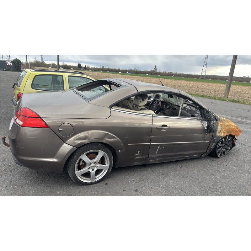 Verin de coffre FORD FOCUS 2 Photo n°11
