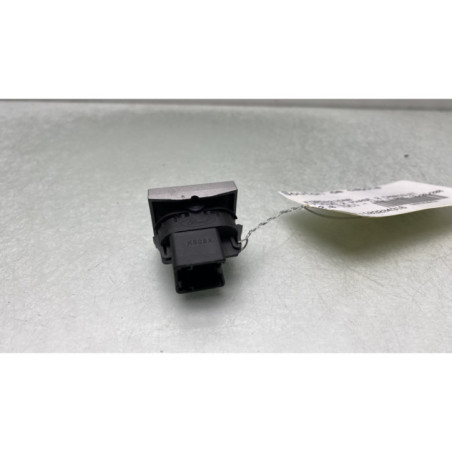 Bouton de coffre FORD FOCUS 2