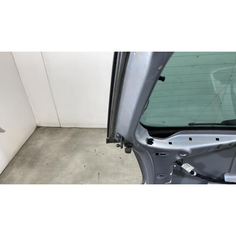 Malle/Hayon arriere VOLKSWAGEN POLO 5 Photo n°8