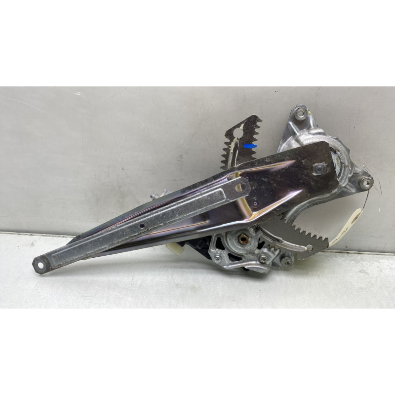 Leve vitre electrique arriere droit MITSUBISHI SPACE STAR 3 Photo n°1