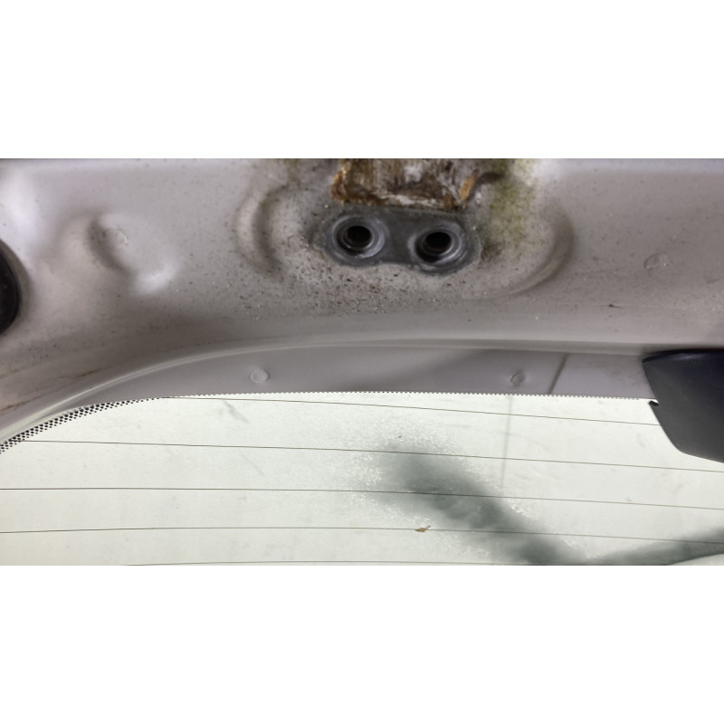 Malle/Hayon arriere TOYOTA YARIS 1 Photo n°6