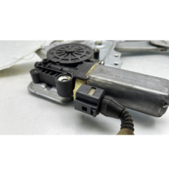 Leve vitre electrique avant gauche TOYOTA YARIS 1