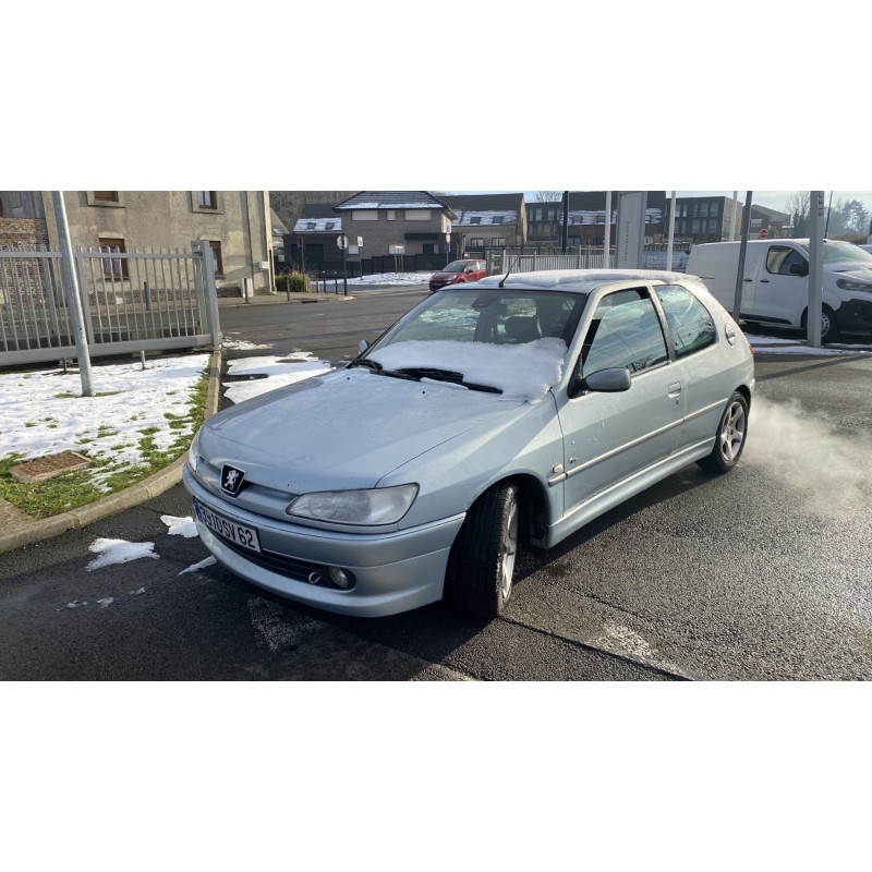 Vitre avant gauche PEUGEOT 306 Photo n°5