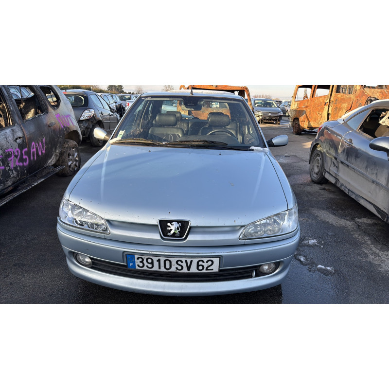 Vitre avant gauche PEUGEOT 306 Photo n°13