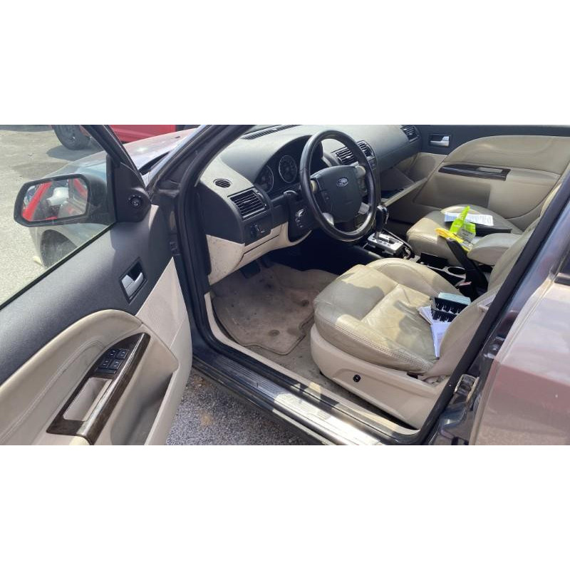 Feu arriere principal droit (feux) FORD MONDEO 2 Photo n°4
