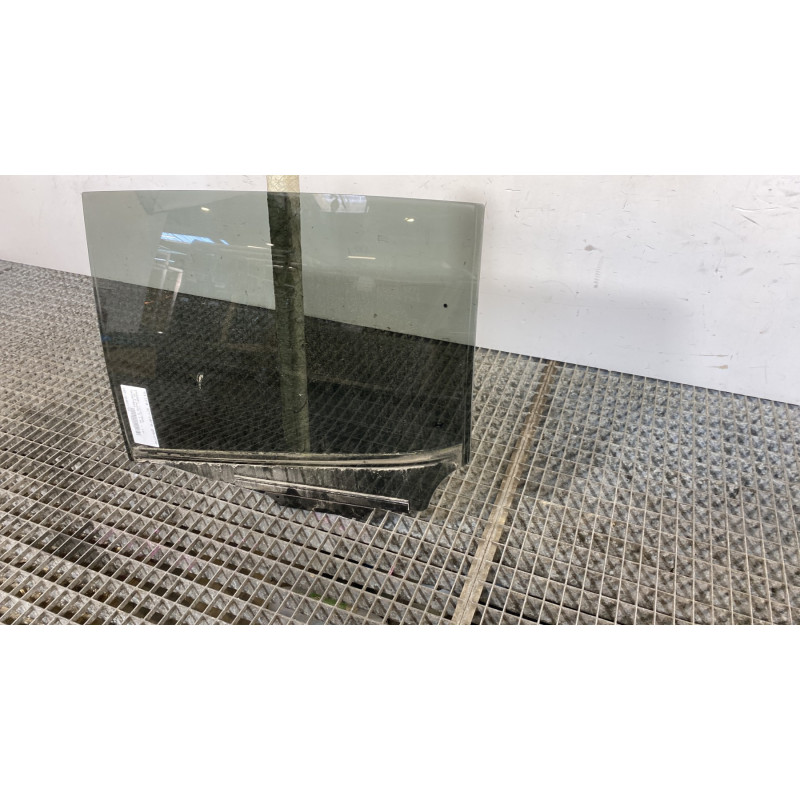 Vitre arriere gauche HYUNDAI I 10 2 Photo n°3