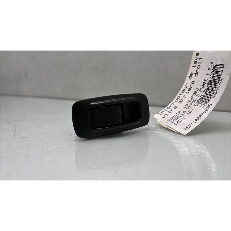 Interrupteur de leve vitre arriere droit TOYOTA COROLLA VERSO 2 Photo n°1