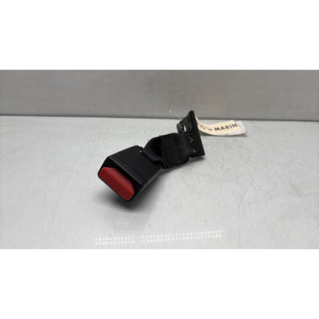 Attache ceinture arriere gauche PEUGEOT 208 1