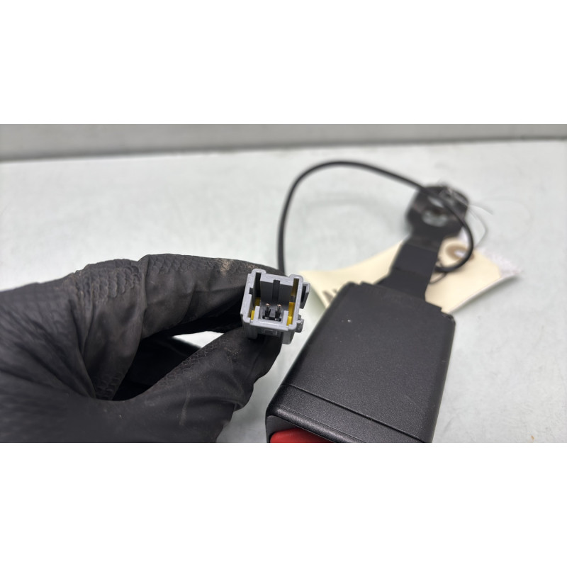 Attache ceinture avant droit PEUGEOT 208 1 Photo n°3