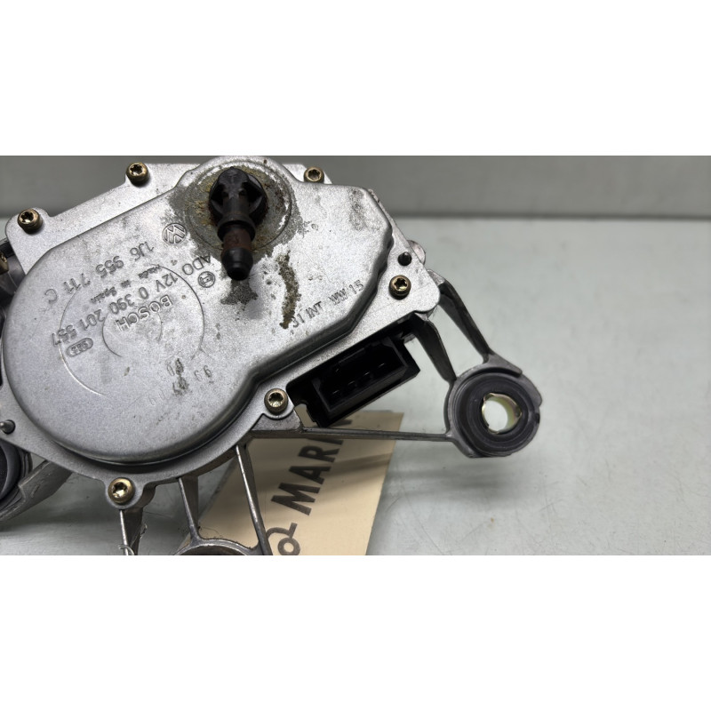 Moteur essuie glace arriere VOLKSWAGEN GOLF 4 Photo n°3