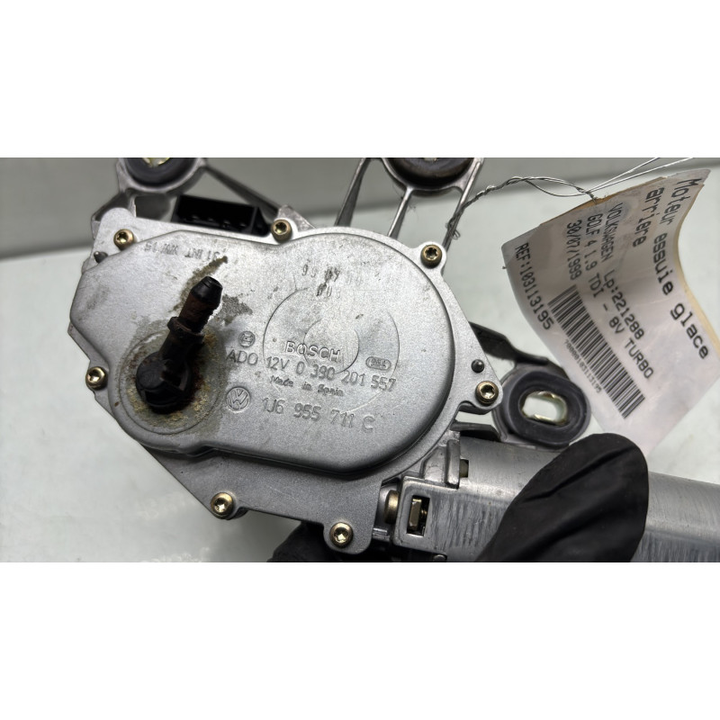 Moteur essuie glace arriere VOLKSWAGEN GOLF 4 Photo n°4