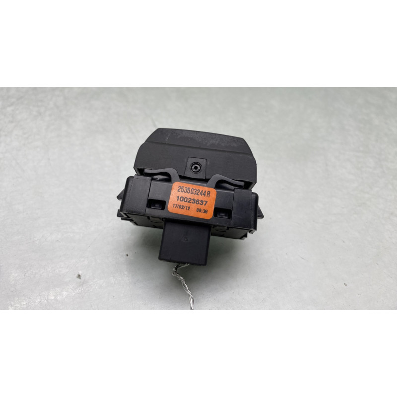 Commande degivrage lunette arriere DACIA LODGY Photo n°5
