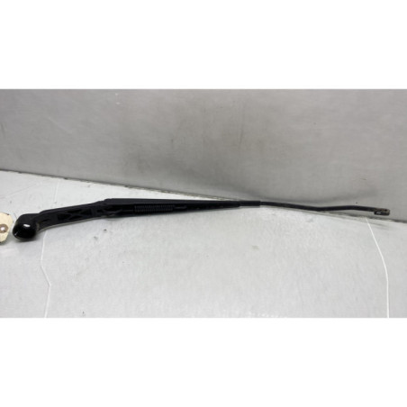 Bras essuie glace avant droit MITSUBISHI SPACE STAR 3