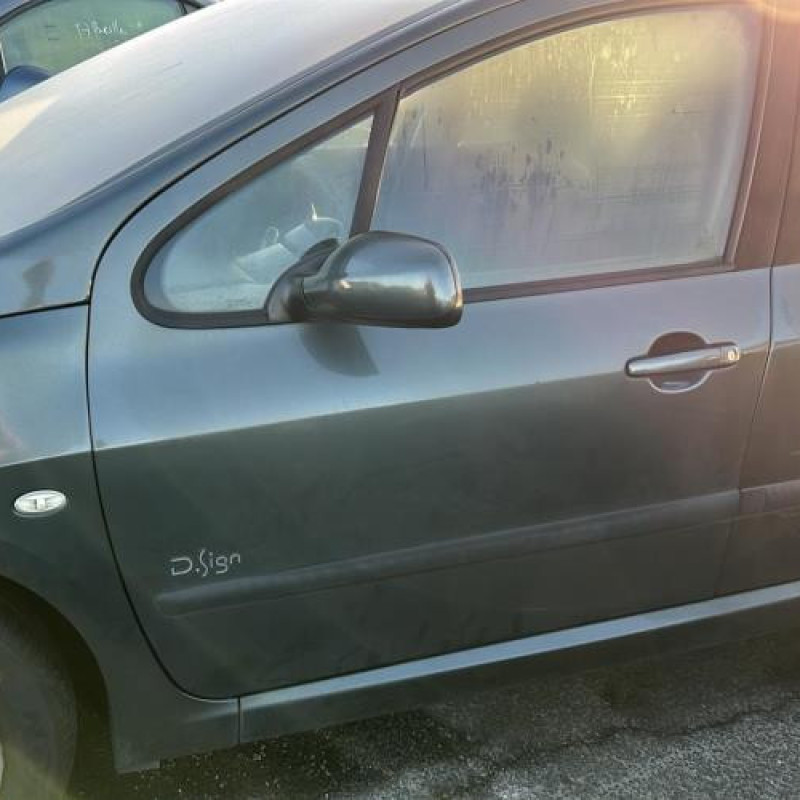 Pare boue arriere droit PEUGEOT 307 Photo n°9