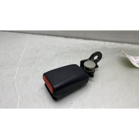 Attache ceinture arriere gauche MITSUBISHI SPACE STAR 3 Photo n°1