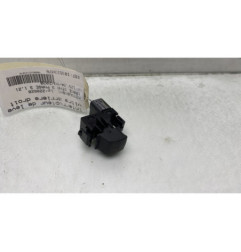 Interrupteur de leve vitre arriere droit MITSUBISHI SPACE STAR 3
