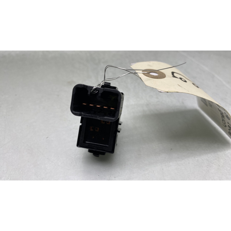 Interrupteur de leve vitre arriere gauche MITSUBISHI SPACE STAR 3 Photo n°3