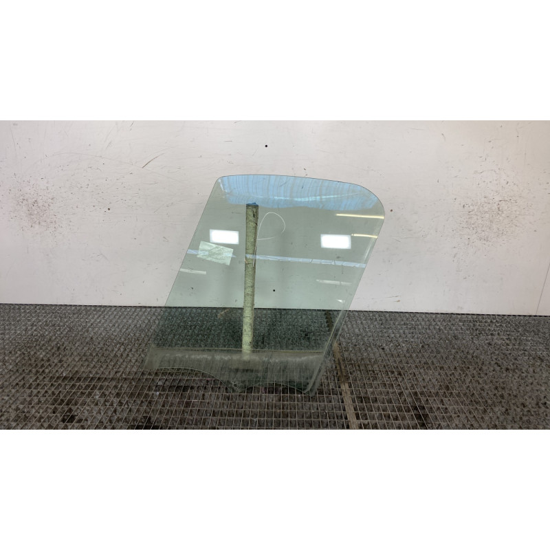 Vitre avant gauche RENAULT TRAFIC 3 COURT Photo n°1