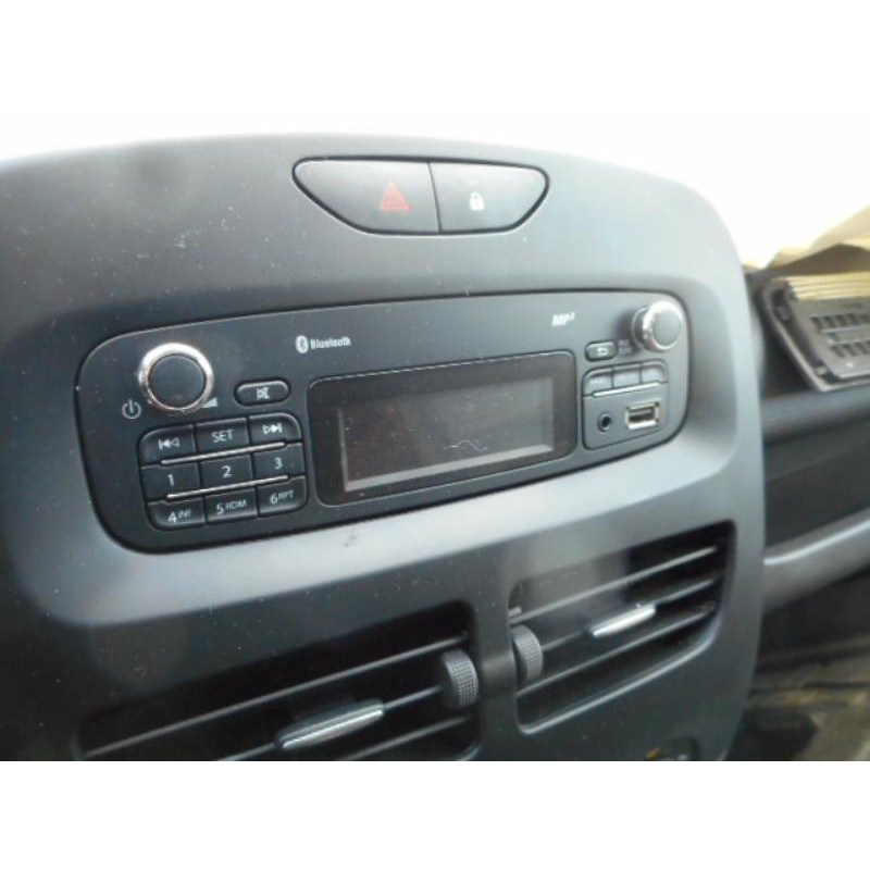 Feu arriere principal droit (feux) RENAULT CLIO 4 Photo n°11