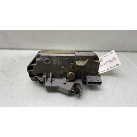 Serrure arriere droit PEUGEOT 306