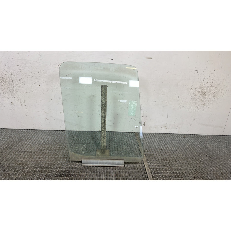 Vitre avant droit VOLKSWAGEN LT 2 Photo n°1