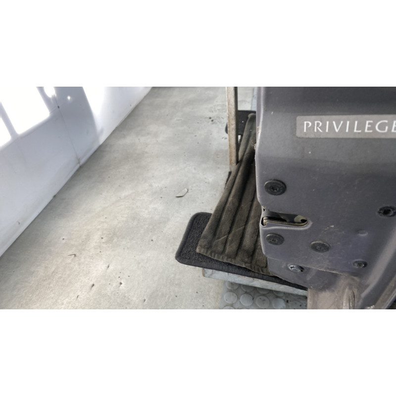 Porte avant droit RENAULT CLIO 2 Photo n°6