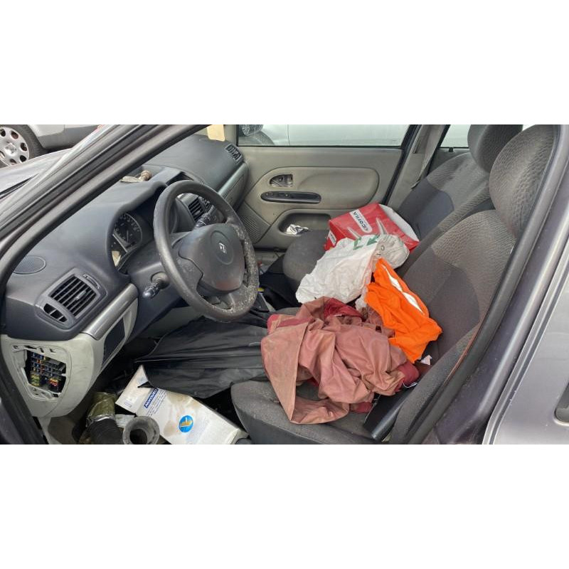Porte avant droit RENAULT CLIO 2 Photo n°15