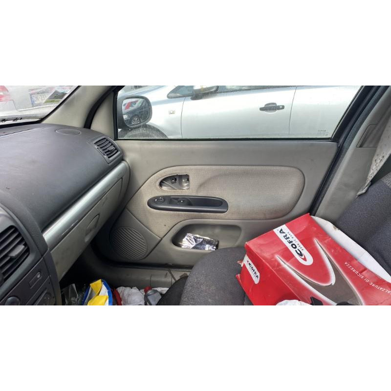 Porte avant droit RENAULT CLIO 2 Photo n°16