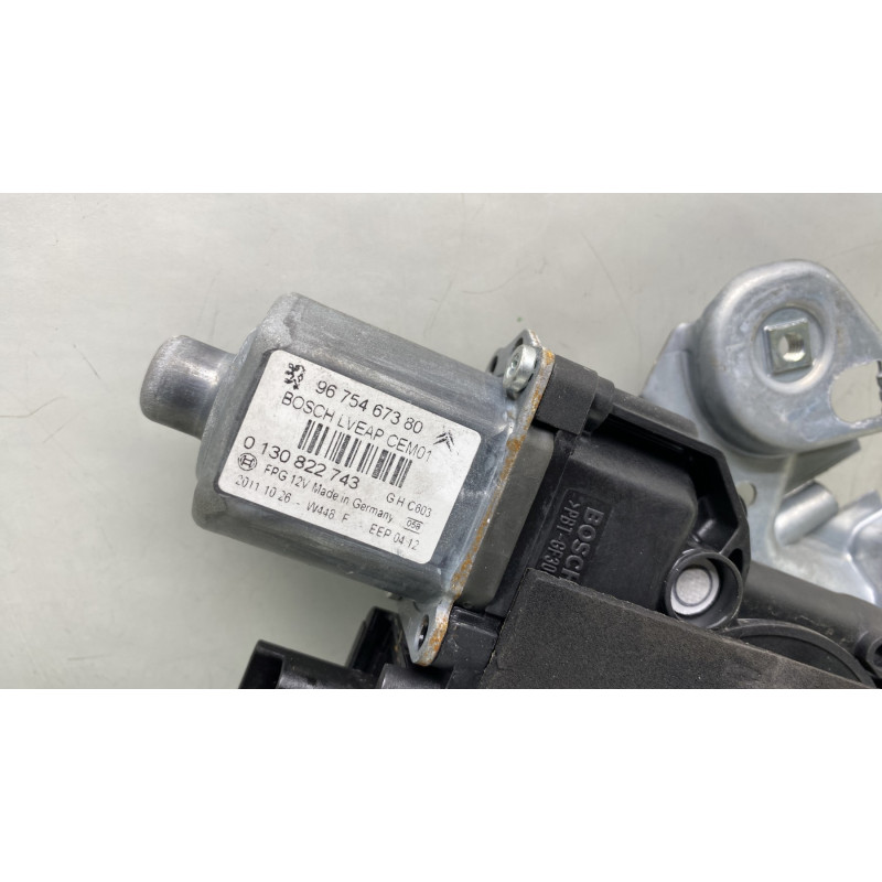Leve vitre electrique avant droit PEUGEOT 308 1 Photo n°6