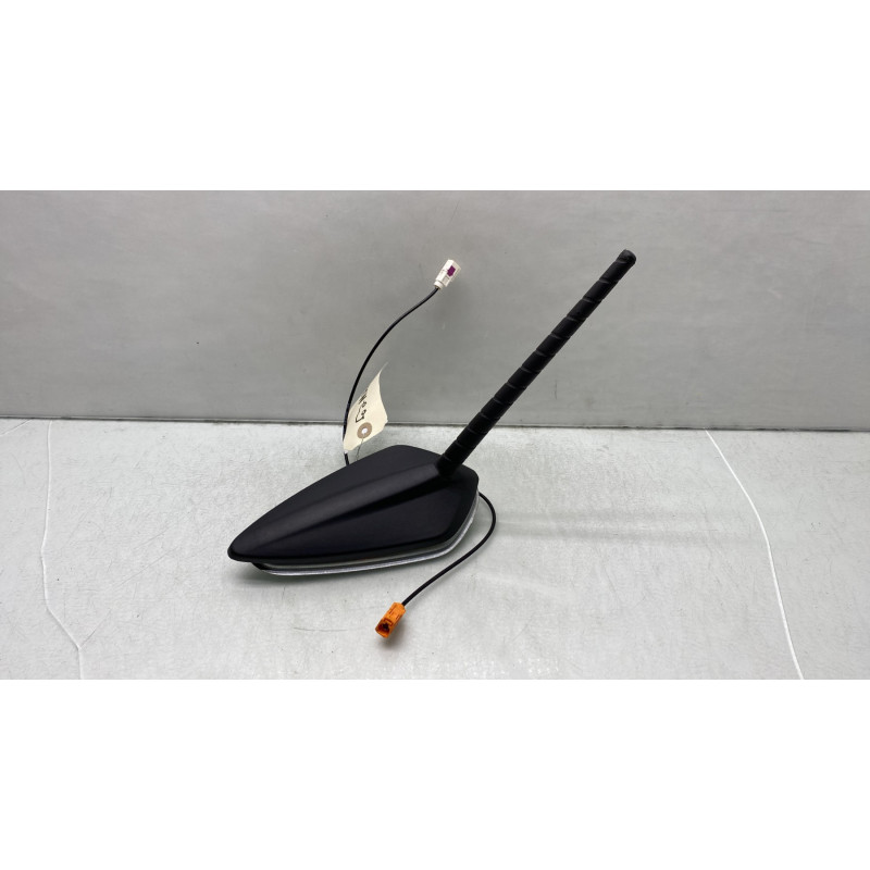 Antenne OPEL CORSA F Photo n°1