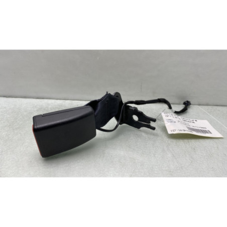 Attache ceinture arriere gauche OPEL CORSA F Photo n°1