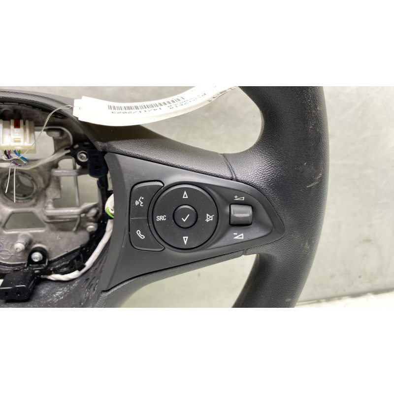 Volant OPEL CORSA F Photo n°3