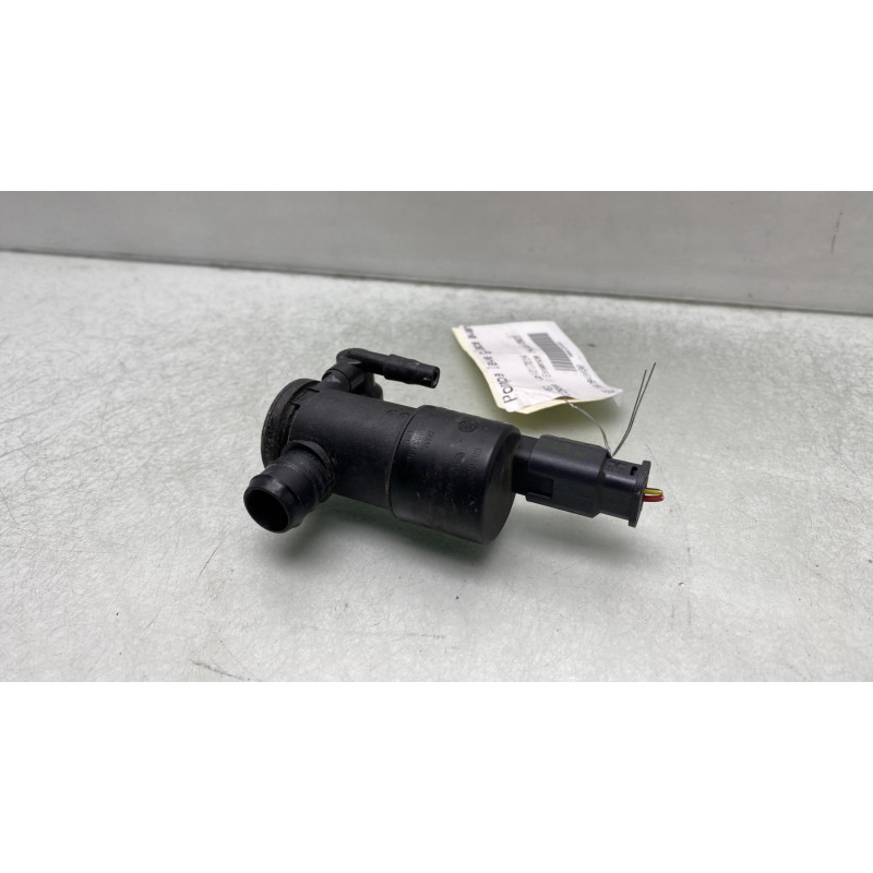 Pompe lave glace avant OPEL CORSA F Photo n°1