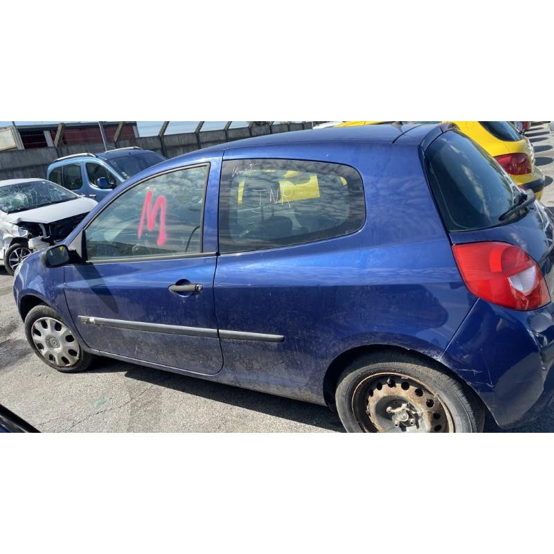 Aile avant gauche RENAULT CLIO 3 Photo n°8
