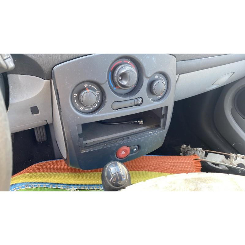 Aile avant gauche RENAULT CLIO 3 Photo n°15
