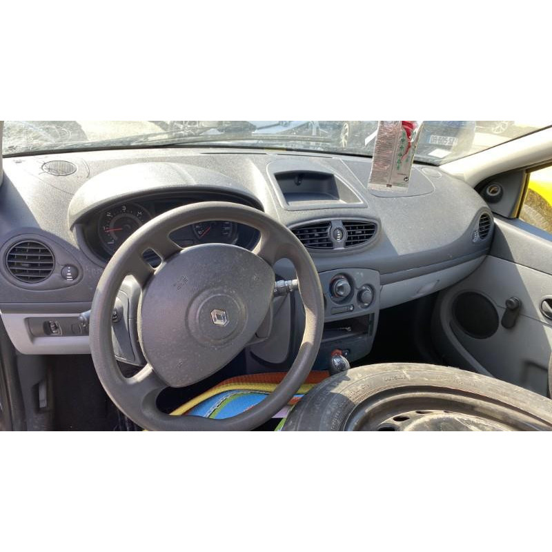 Aile avant gauche RENAULT CLIO 3 Photo n°19