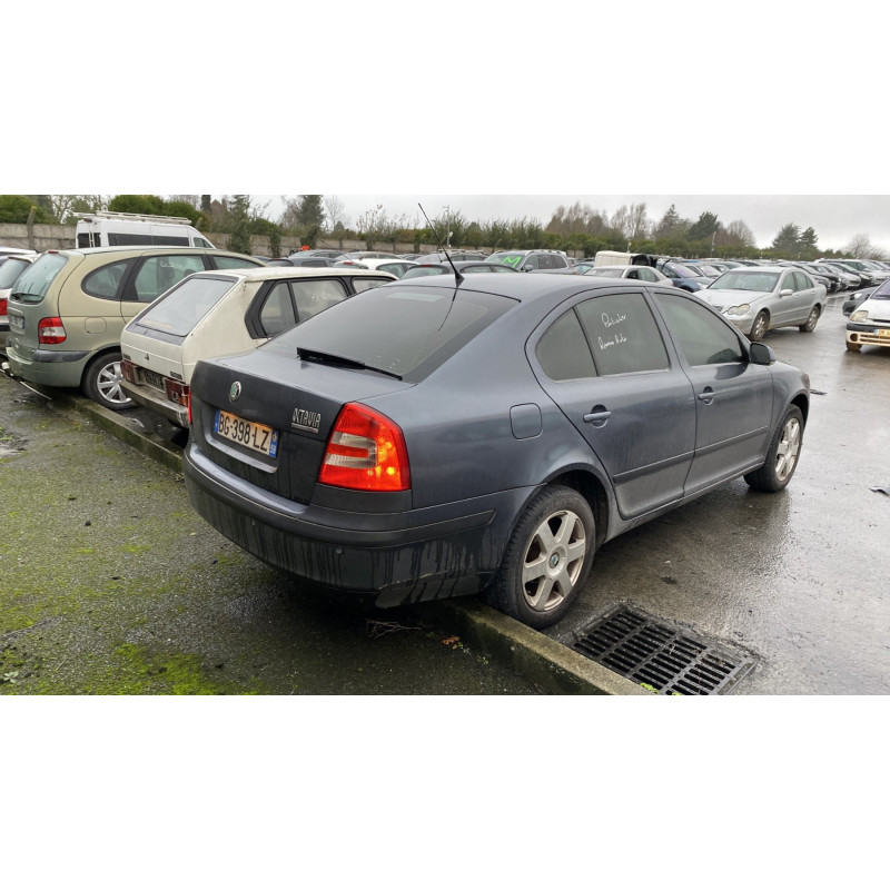 Anti brouillard gauche (feux) SKODA OCTAVIA 2 Photo n°9