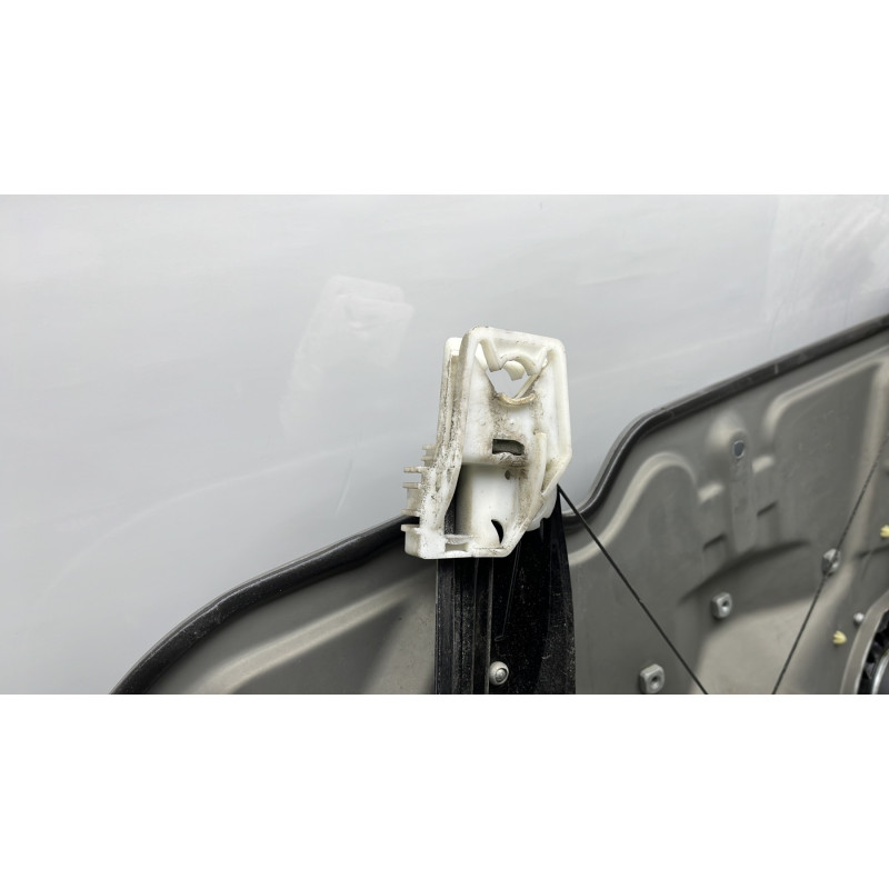 Leve vitre electrique avant gauche SKODA OCTAVIA 2 Photo n°7