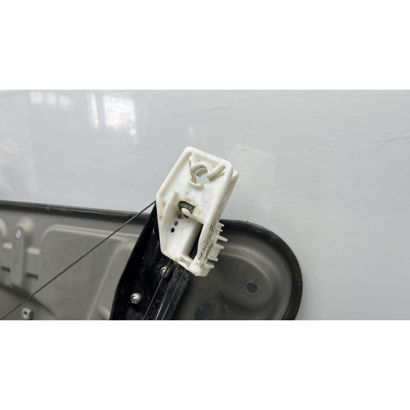 Leve vitre electrique avant gauche SKODA OCTAVIA 2 Photo n°8