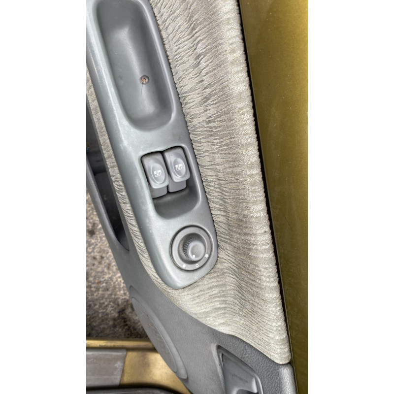 Face avant RENAULT TWINGO 1 Photo n°14