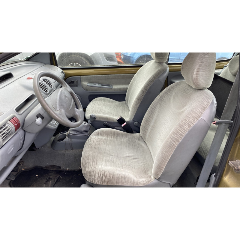 Face avant RENAULT TWINGO 1 Photo n°15