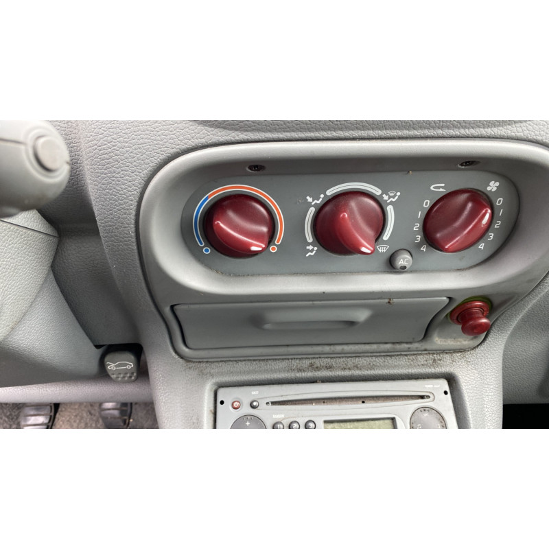 Face avant RENAULT TWINGO 1 Photo n°19