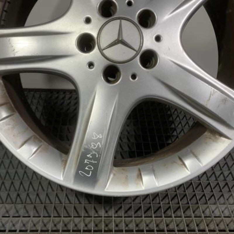 Jante MERCEDES CLASSE R 251 Photo n°2