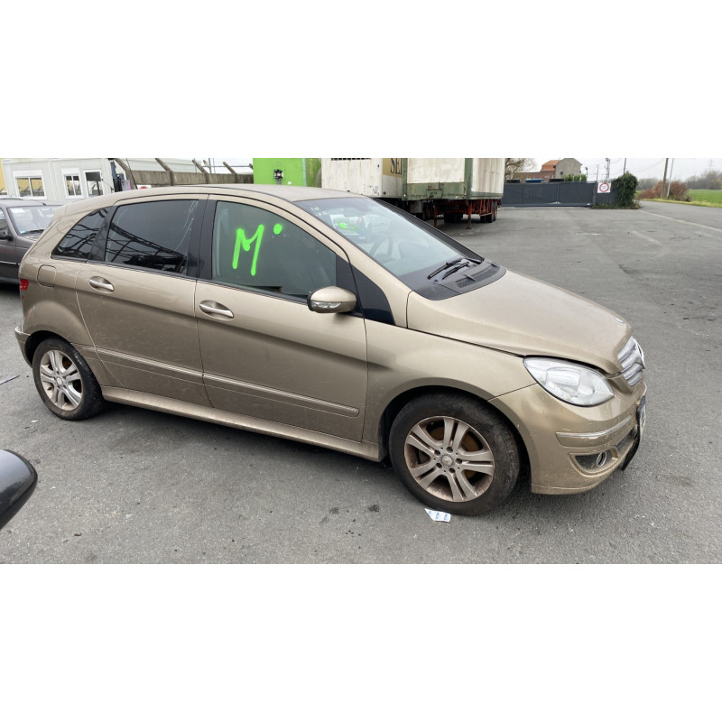 Feu arriere secondaire droit (feux) MERCEDES CLASSE B 245 Photo n°10