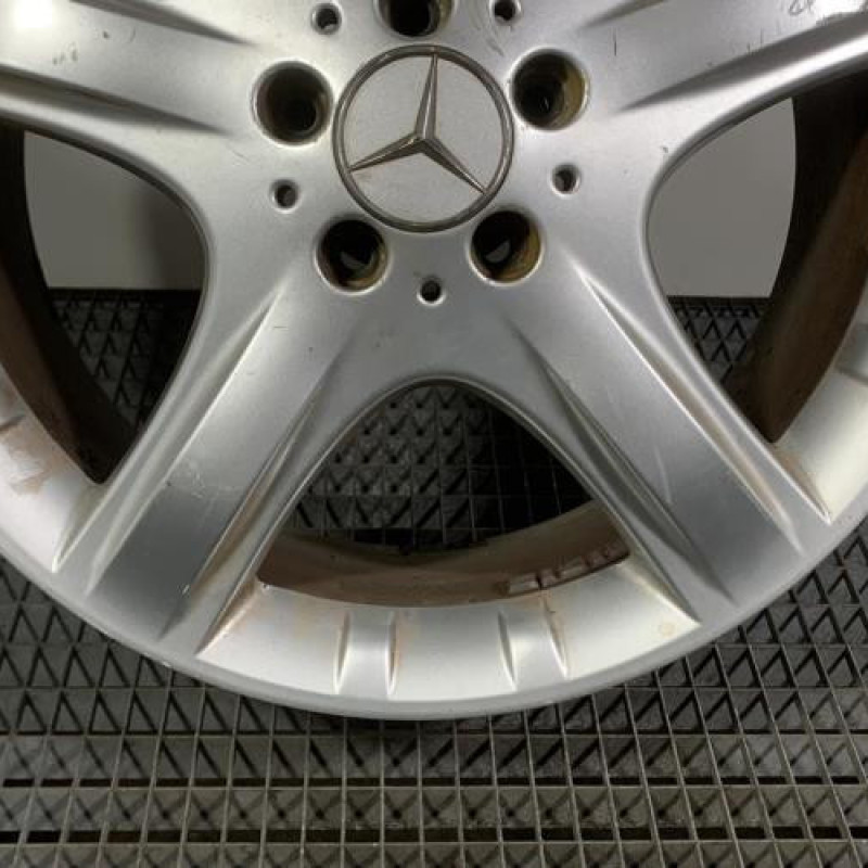 Jante MERCEDES CLASSE R 251 Photo n°3