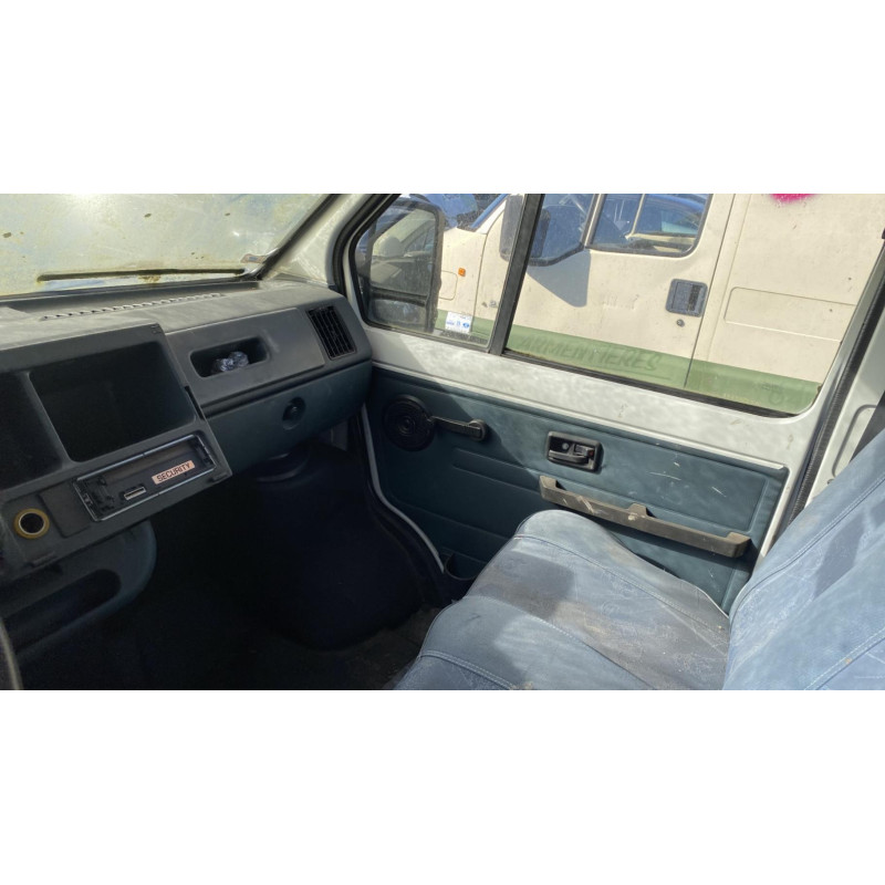 Poignee porte avant gauche RENAULT TRAFIC 1 Photo n°7