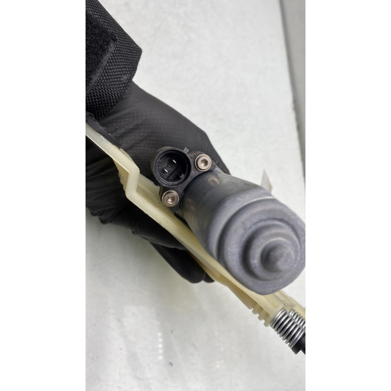 Leve vitre electrique avant gauche RENAULT MASTER 3 Photo n°3