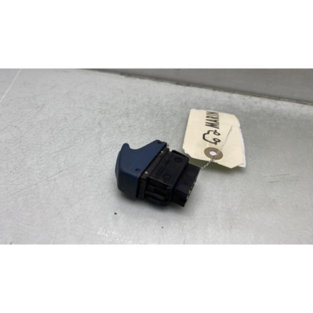 Interrupteur de leve vitre avant droit RENAULT TWINGO 1